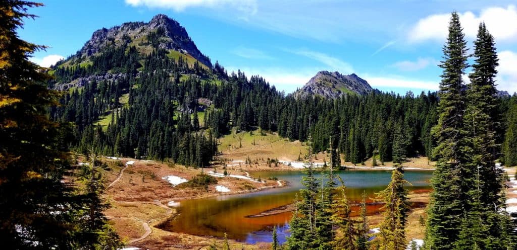 Glamping in Washington State Nature view of a lake and mountain pass