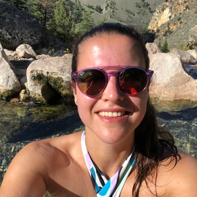 picture of Leticia Tavares the author