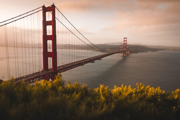golden gate bridge in the evening
