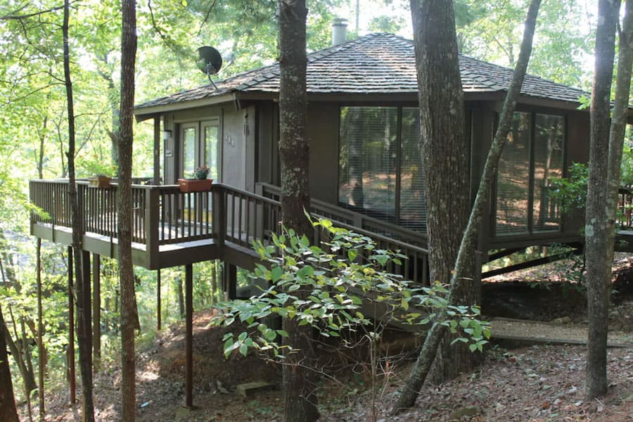 Treetop Cabin in Big Canoe