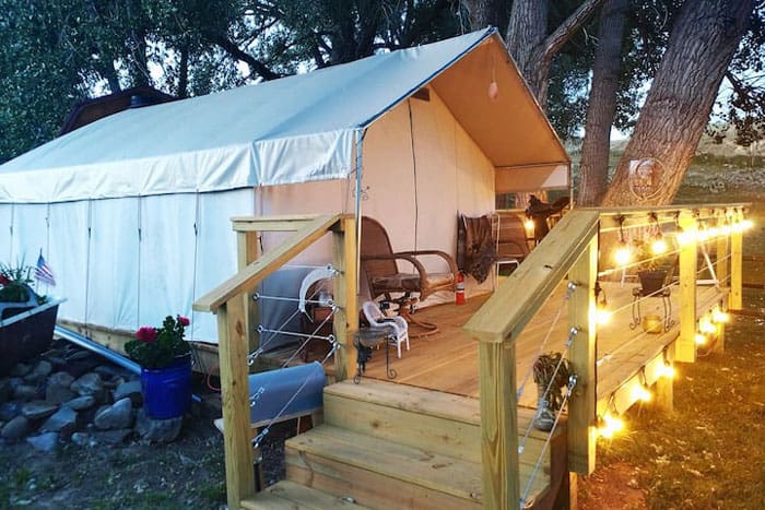 Glamping n Wyoming at u2horse glamping