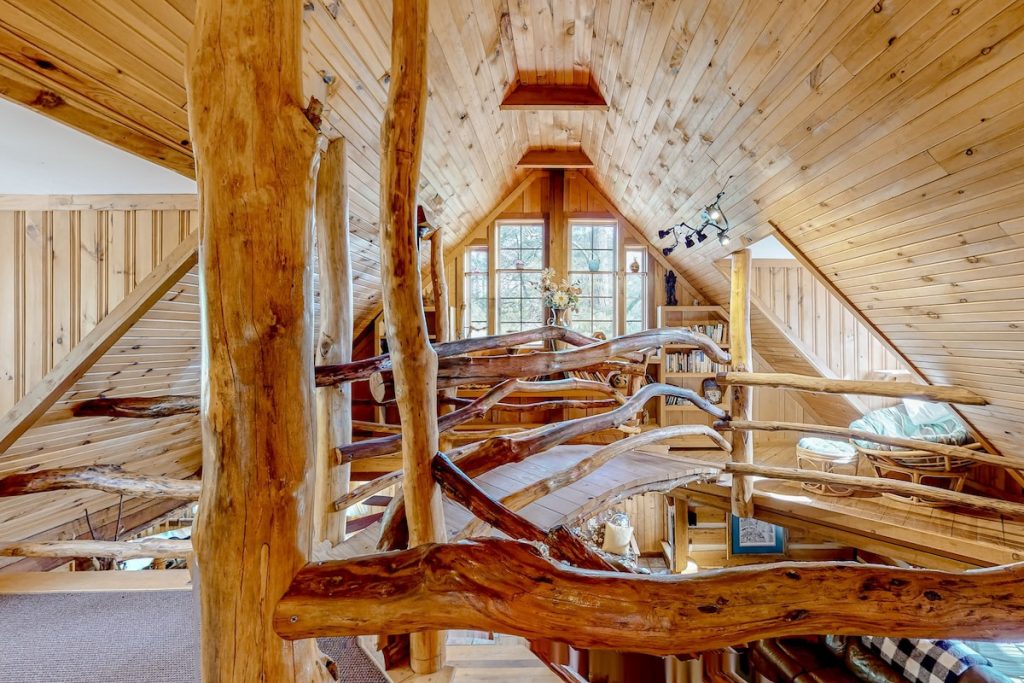 Glass Mountain Treehouse
