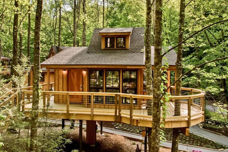 Magnolia Treehouse Rental Tennessee
