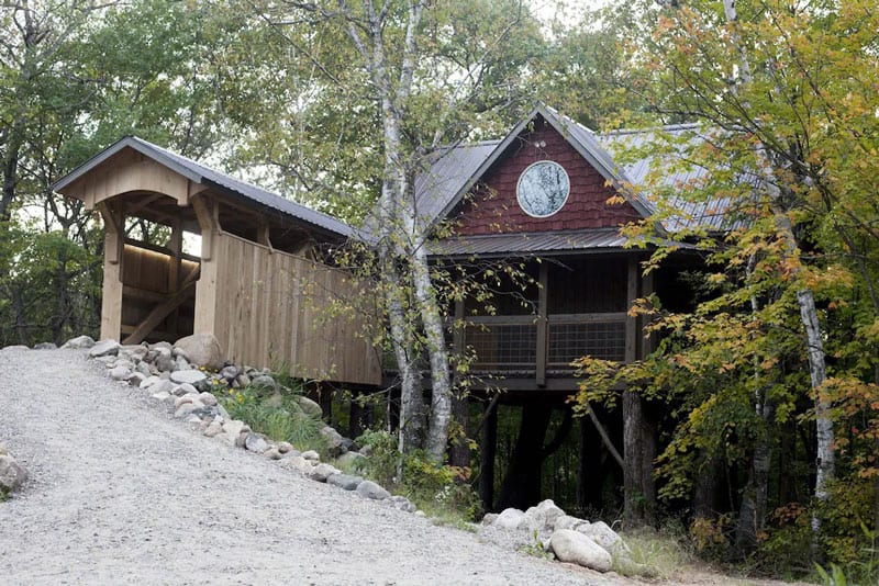 Minnesota Treehouse Glamping near Rock Lake