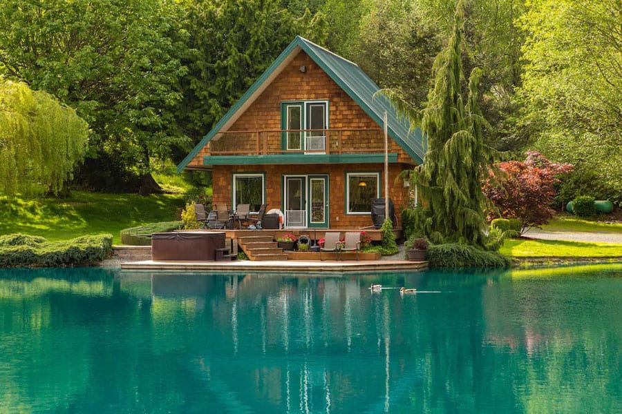 Relaxing Lakefront Cabin on Big Lake Washington