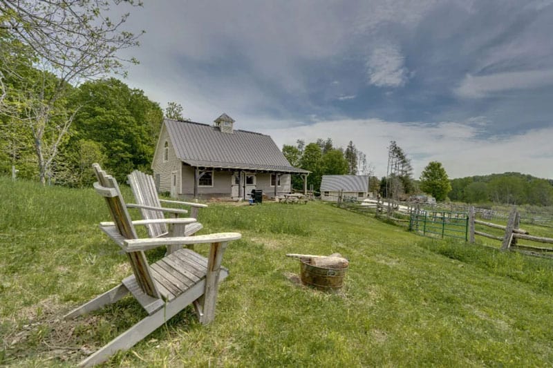 Horse Barn Glamping in Ontario Cabin