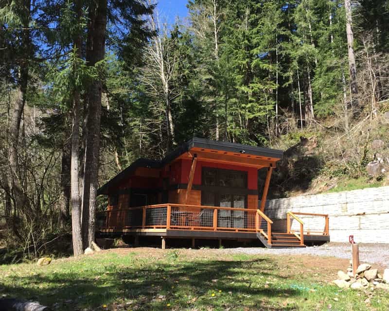 Unique Mt. Rainier Cabin