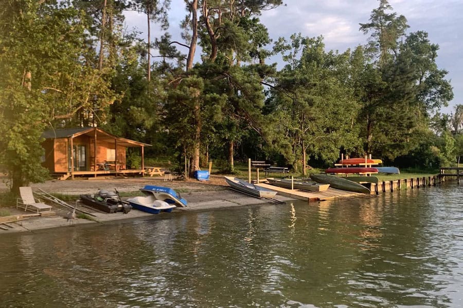 Gorgeous Waterfront Cabin