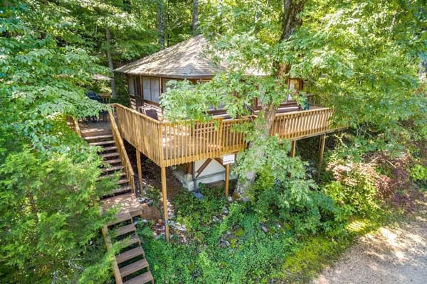 Lake Lucerne 1930s Arkansas Treehouse Cabin