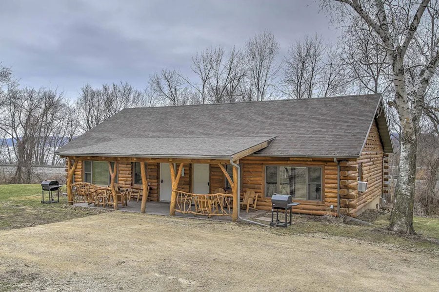 Glamping Wisconsin in a Cabin by the River