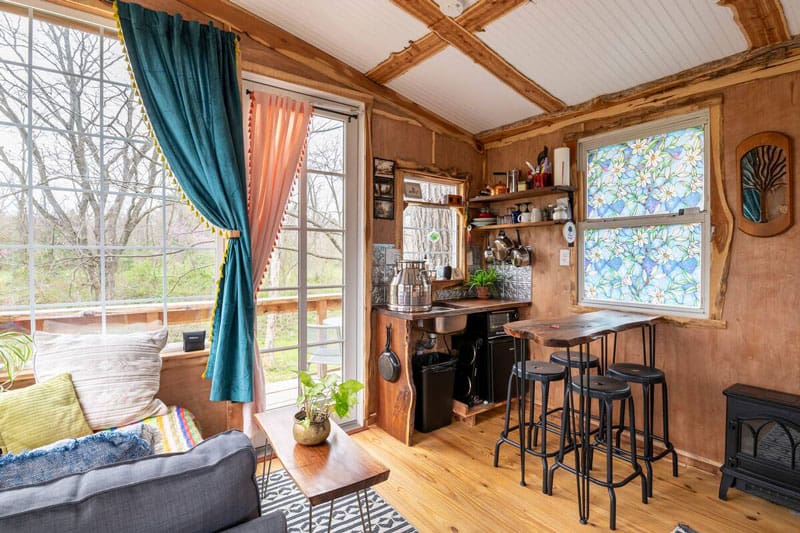 Cozy Glamping West Virginia Treehouse