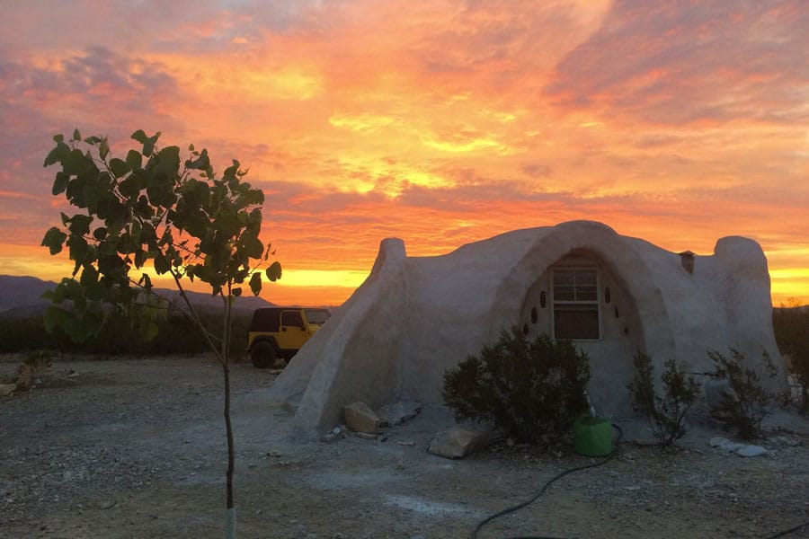 Domeland: Adobe Dome Glamping Near Big Bend 