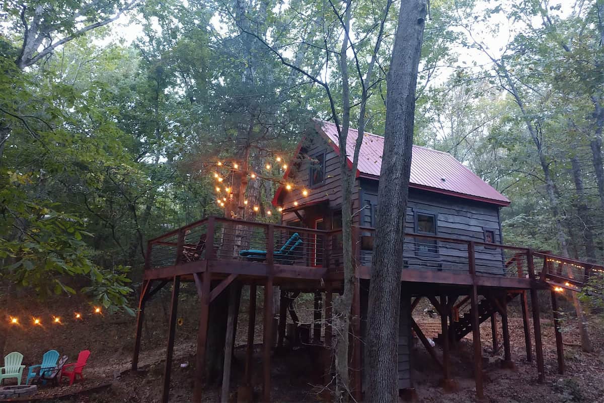 Treehouses in Missouri