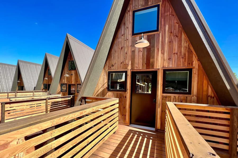 Wrong Way River Lodge & Luxury Cabins in Asheville NC