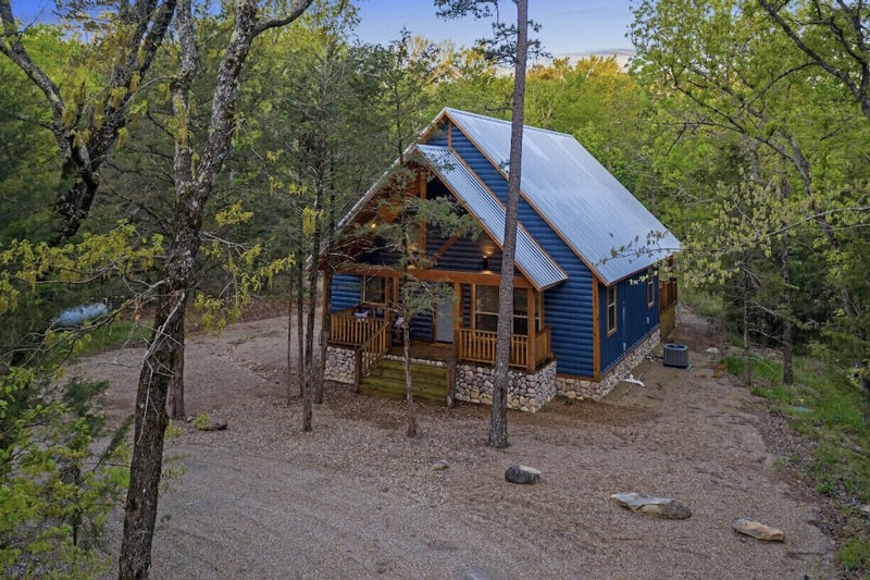 Bella Louise Romantic Cabin in Broken Bow Oklahoma