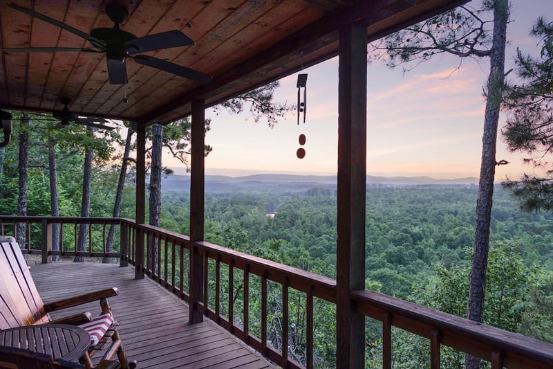 Mountain Sky Romantic Cabin in Oklahoma