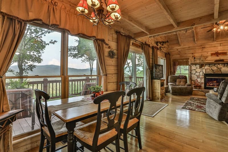 Misty Mountain Blue Ridge Treehouse Rental