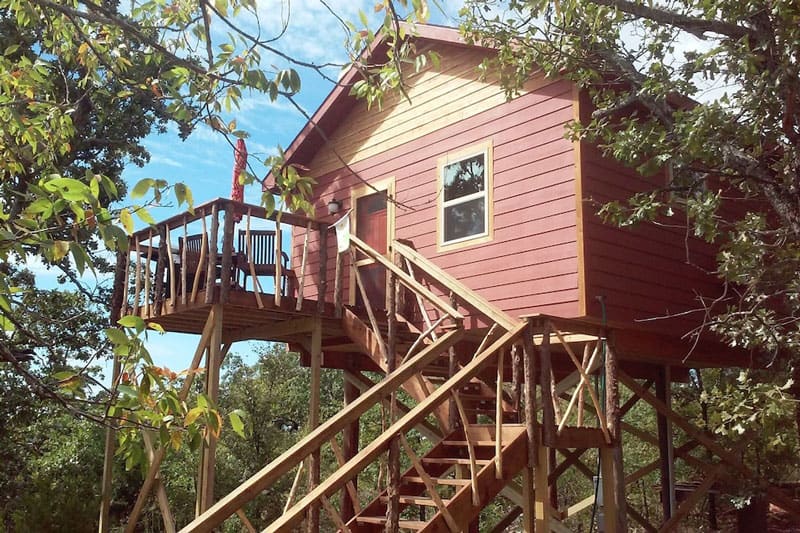 Water View Oklahoma Treehouse