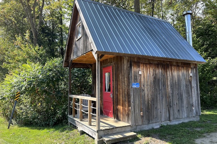 Rustic Forest Glamping Hut