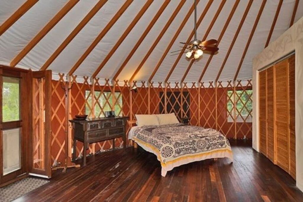 Hilo Glamping Yurt in Hawaii: Enjoy Exotic Fruit