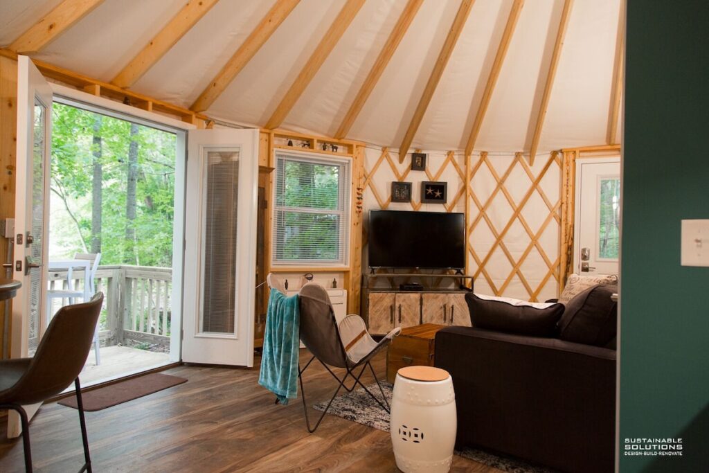 Yurt in Virginia Overlooking the Dry River