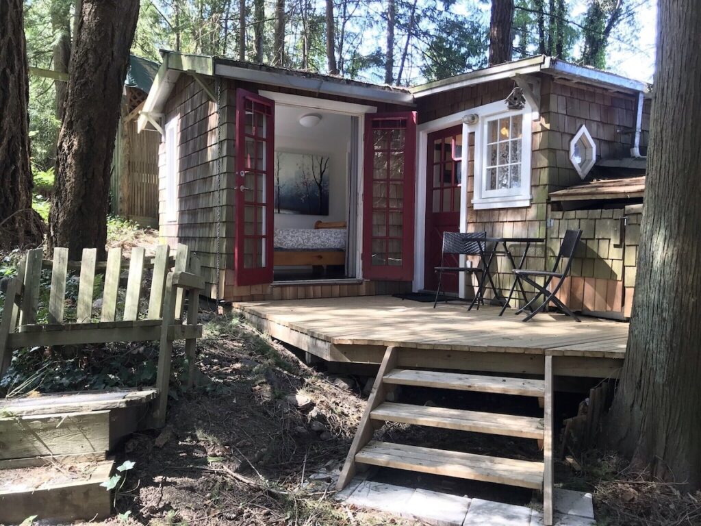 Oceanside Salt Spring Island Cottage Rental in the Trees