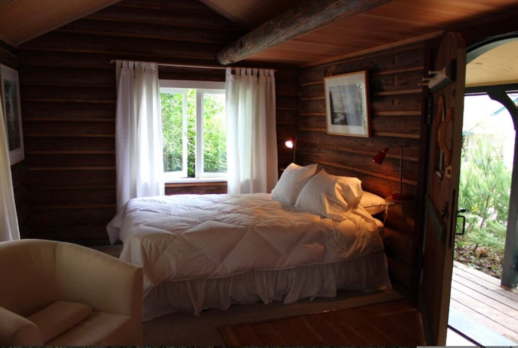 The Gallery Cabin Rental on Salt Spring Island