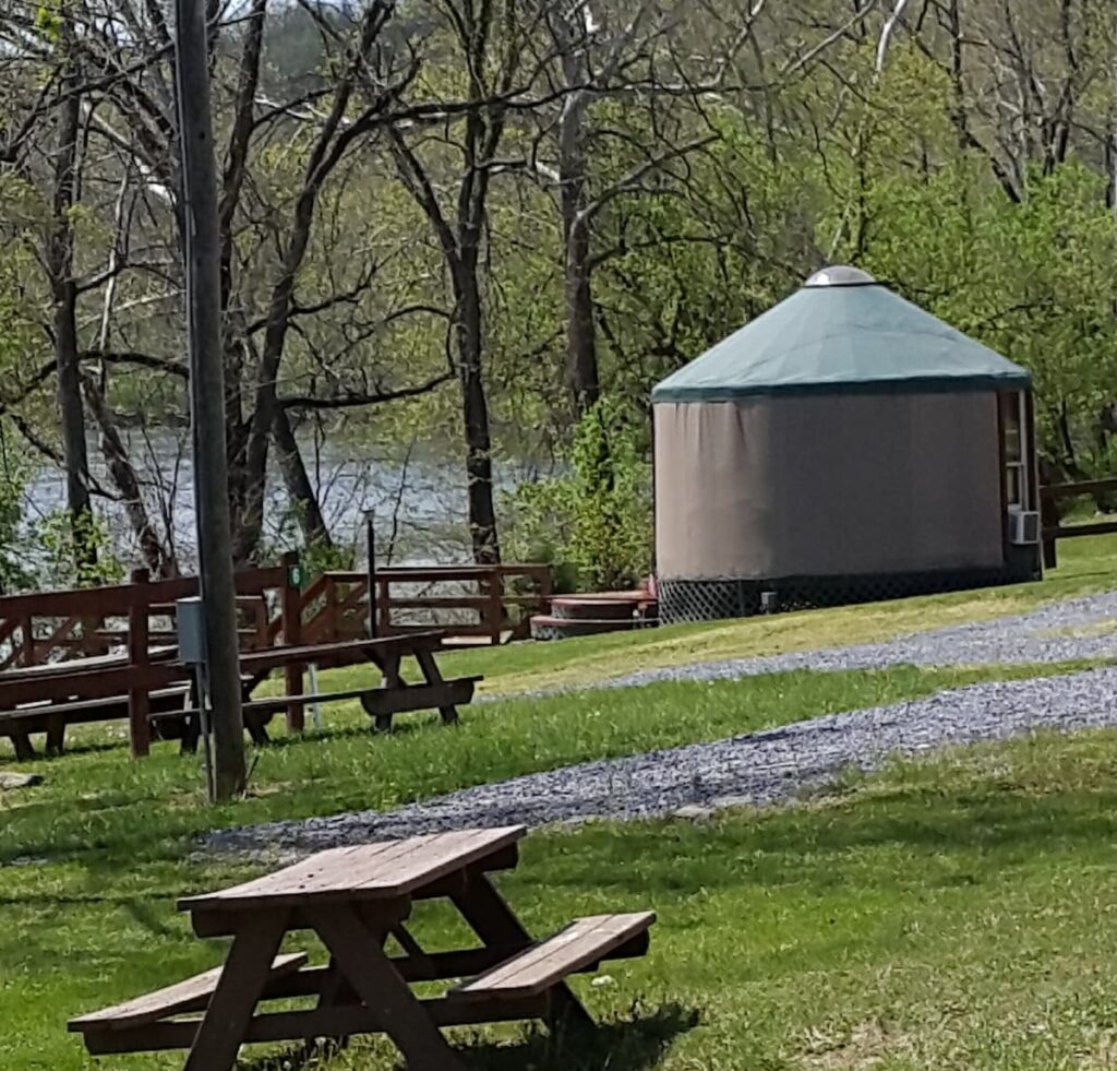 Glamping Yurt on Shenandoah River