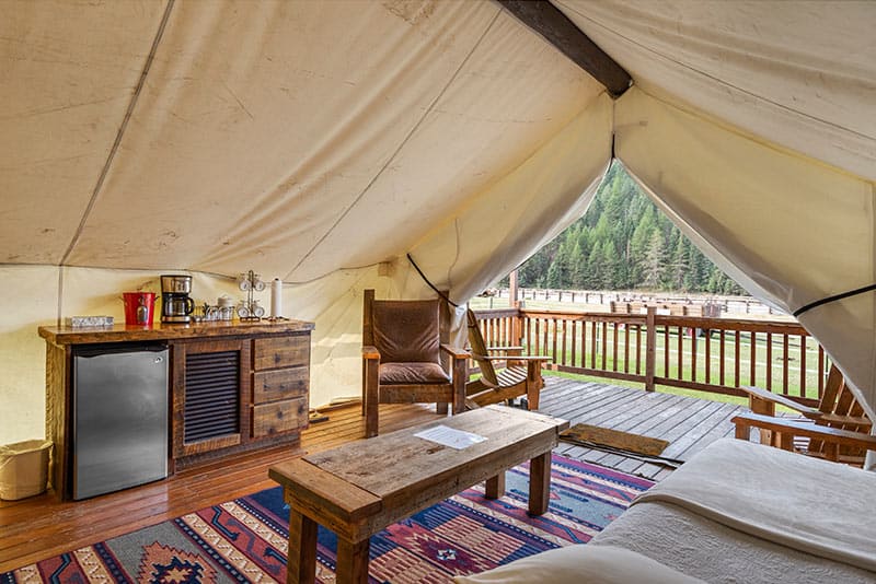 bar w ranch mt dude ranch lodging glamping 95