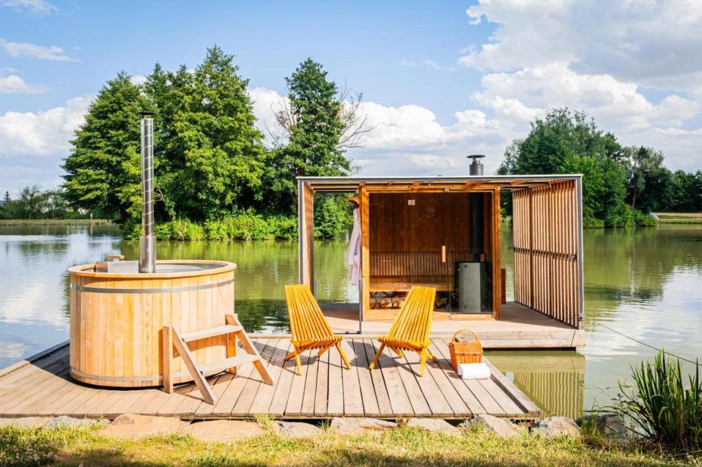 Rybník Plovoucí Sauna Glamping
