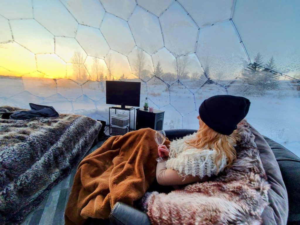 Best Winter Glamping Destinations for a Snowy Experience