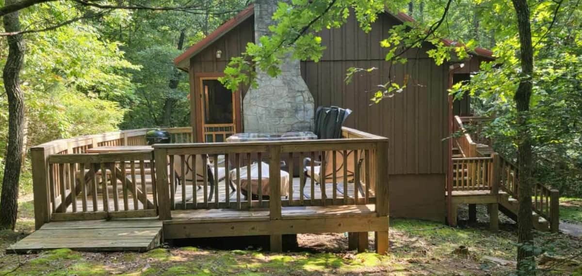Magnolia Smokey Mountain Cabin – Golf and Relaxation Combined