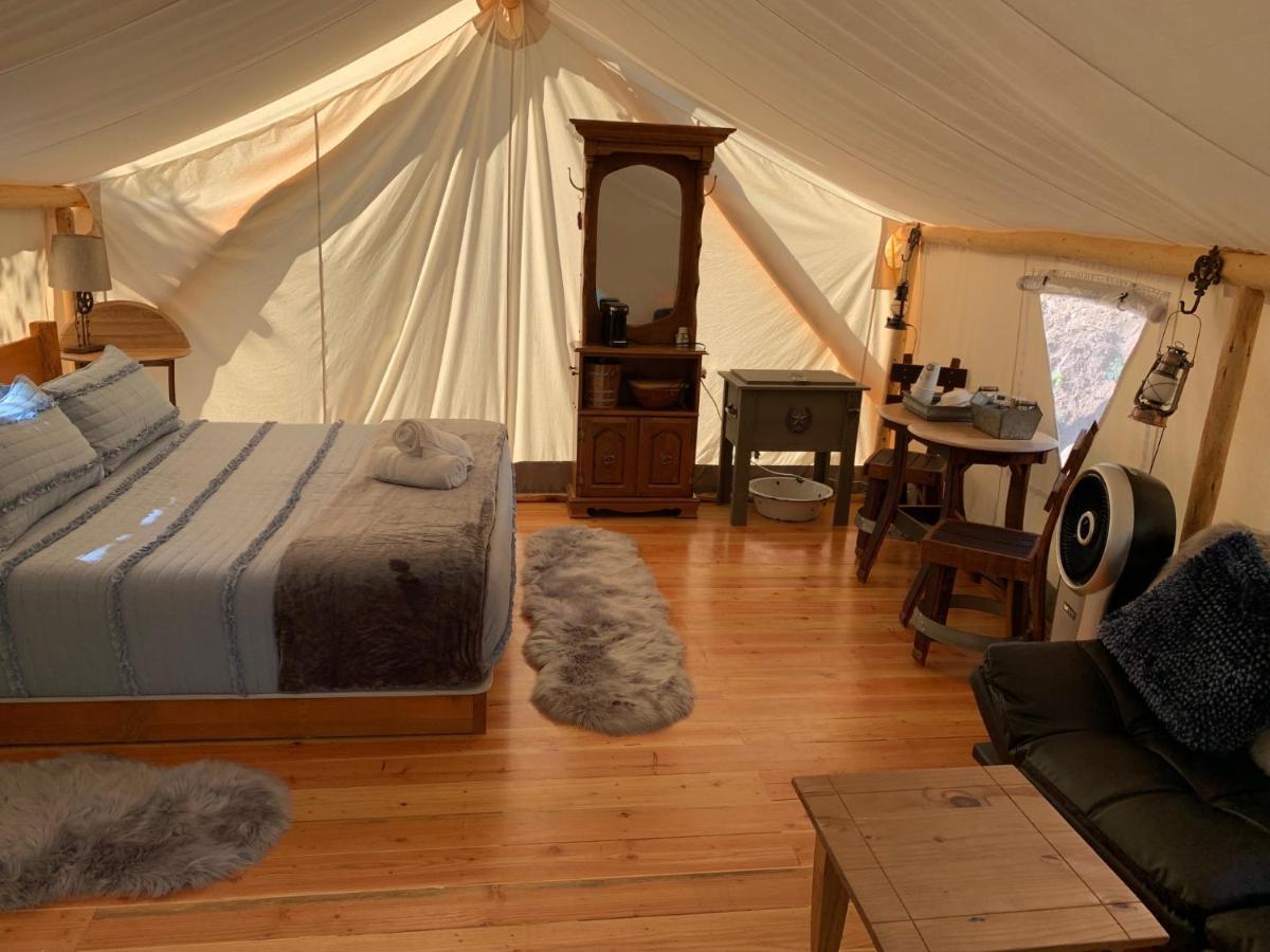 Umpqua’s Last Resort Safari Tents Crater Lake Glamping Umpqua’s Last Resort Safari Tents Crater Lake Glamping